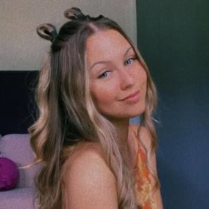 Meet your Posher, Holly